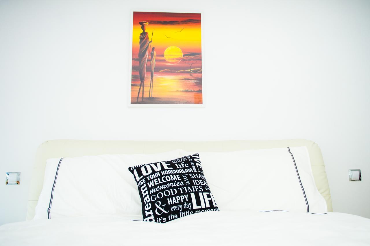 White Dream Suites Jászvásár Kültér fotó